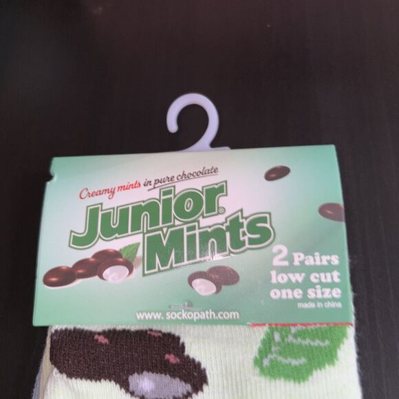 Junior Mints Candy Ankle Socks 2 Pair Crew Size OS Low Cut Creamy Socksopath New - Picture 4 of 5
